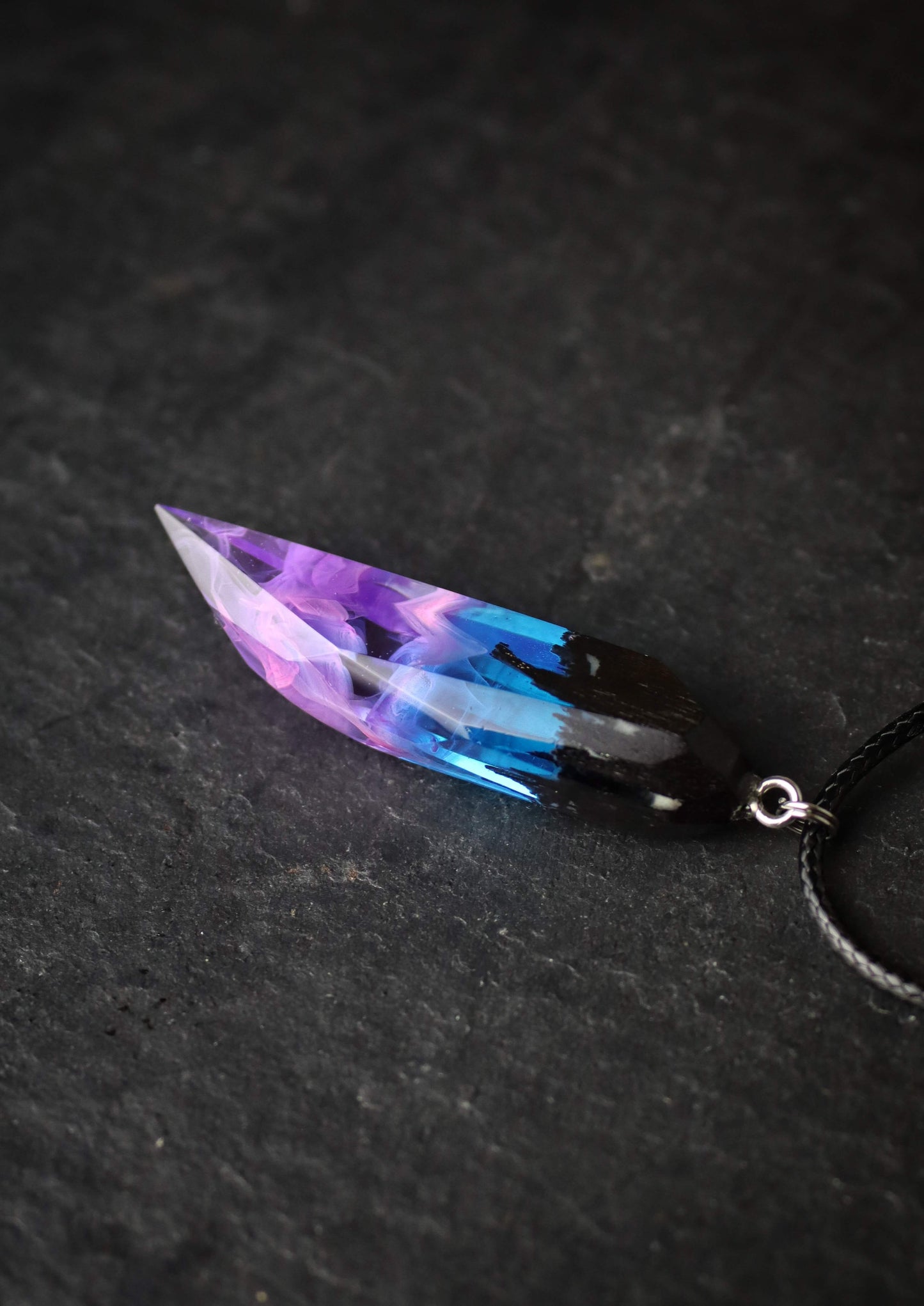 Nighfall light Fang Faceted pendant