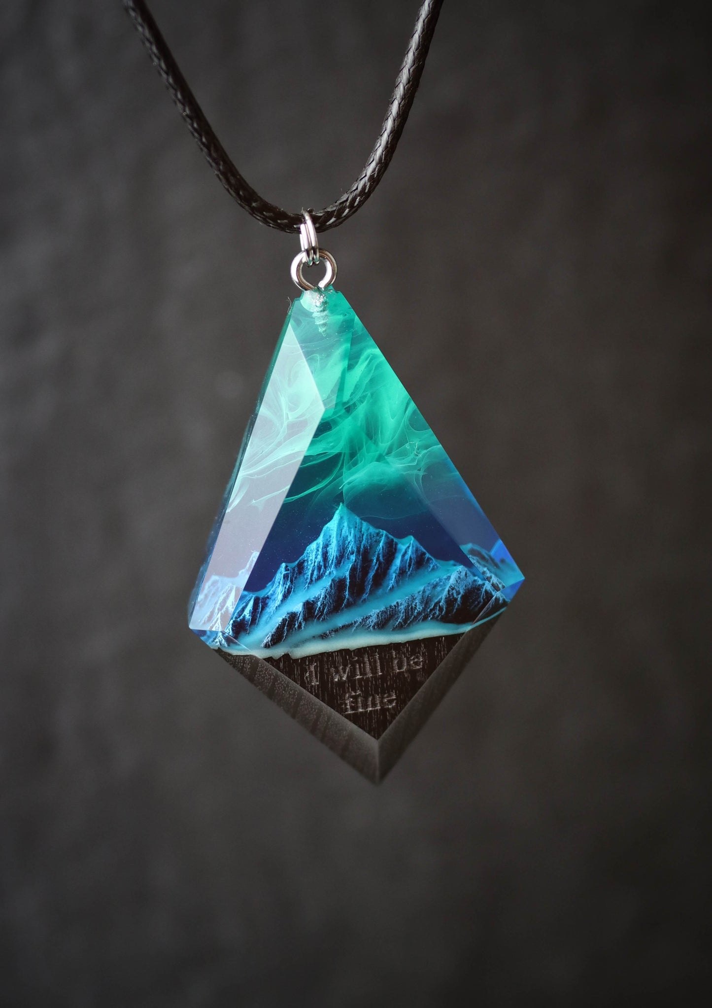 Northern lights Mountain Rhombus pendant