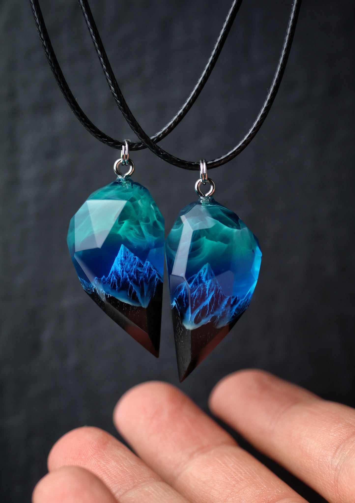 Epoxy resin and wood Couple heart Northern lights Mountain pendant Faceted