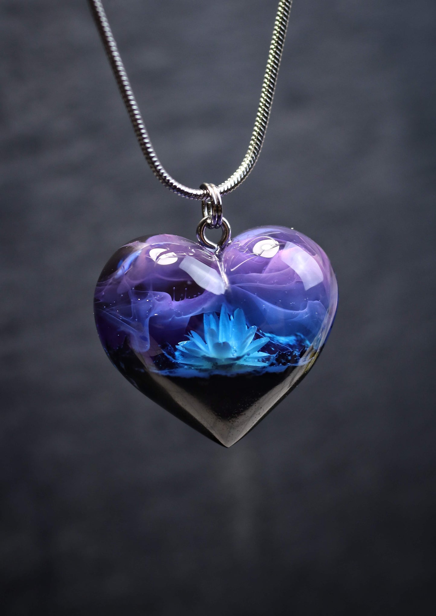 Nightfall Glixia flower Heart pendant
