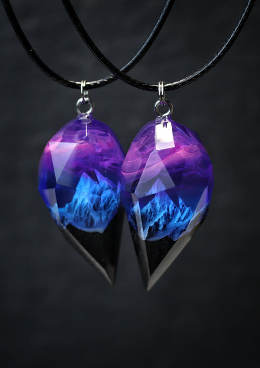 Epoxy resin and wood Couple heart Nightfall Mountain pendant Faceted