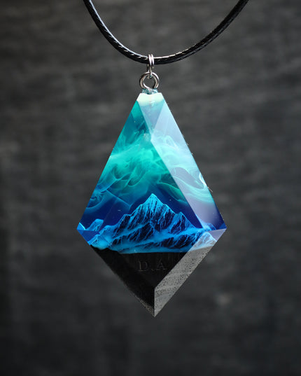 Epoxy resin and wood Mountain Northern lights Rhombus pendant