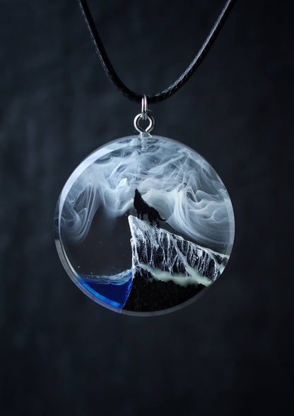 Wolf Mountain Round pendant