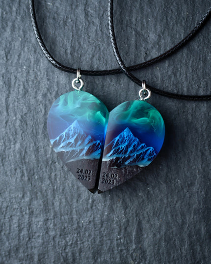 Epoxy resin and wood Couple heart Northern lights Mountain pendant Flat