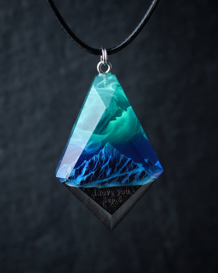 Epoxy resin and wood Mountain Northern lights Rhombus pendant