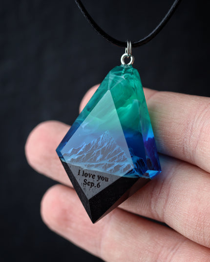 Epoxy resin and wood Mountain Northern lights Rhombus pendant