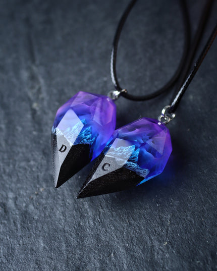 Epoxy resin and wood Couple heart Nightfall Mountain pendant Faceted