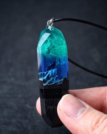 Epoxy resin and wood Northern lights Mountain Wolf USB