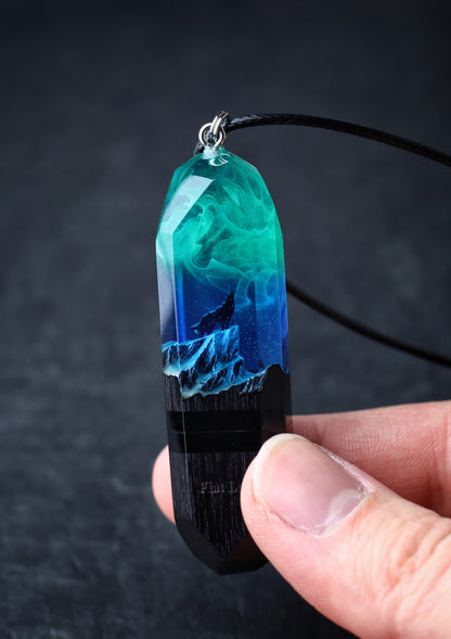 Epoxy resin and wood Northern lights Mountain Wolf USB