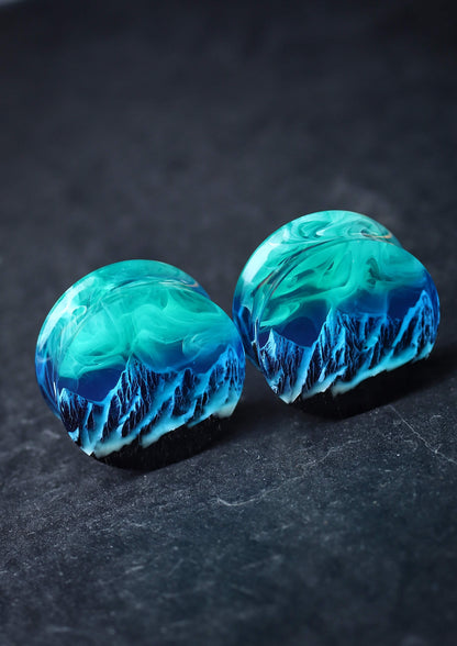Epoxy resin and wood earring plug Mountain Northern lights