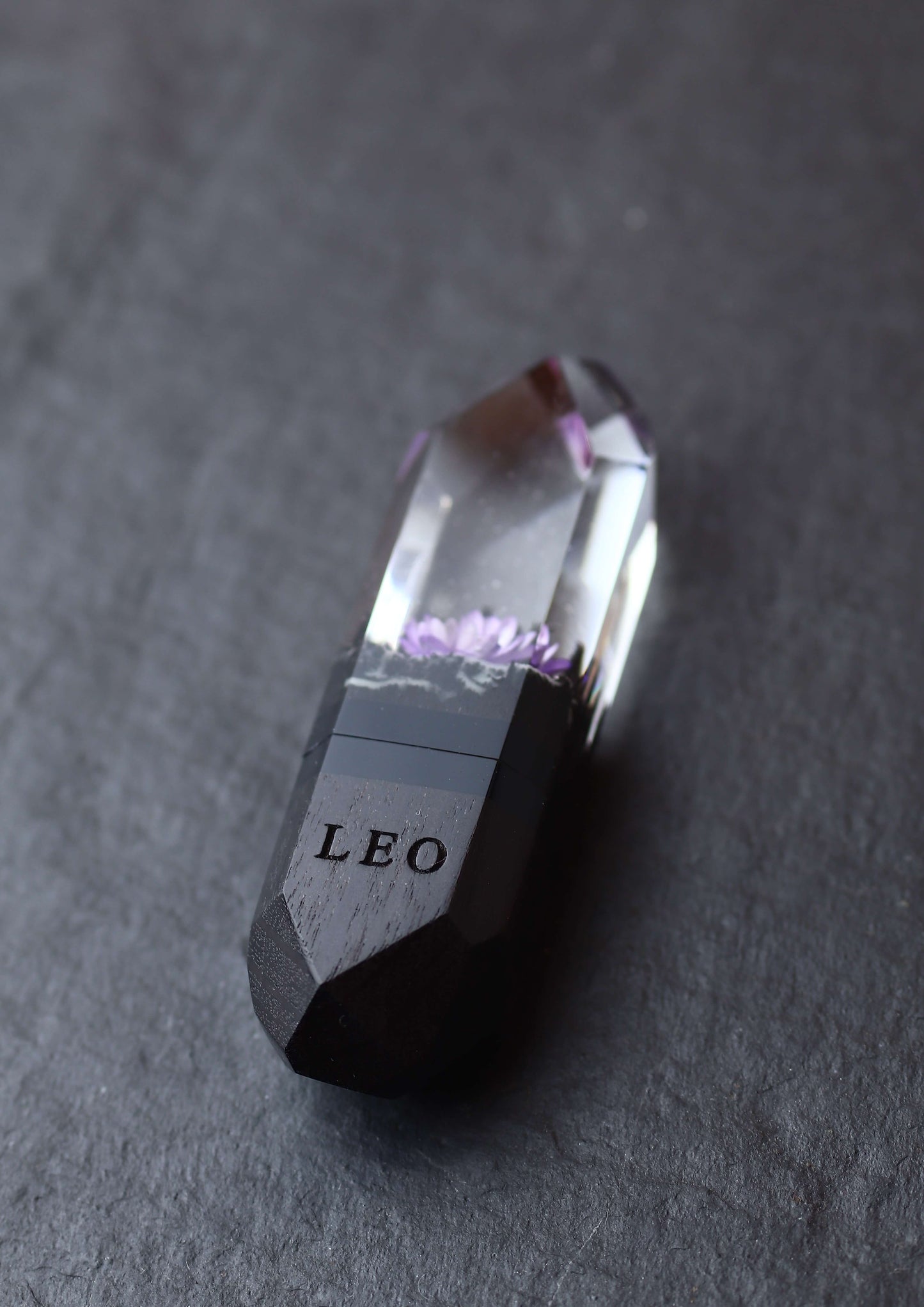 Crystal-shaped resin USB stick with violet blossom design with engraving