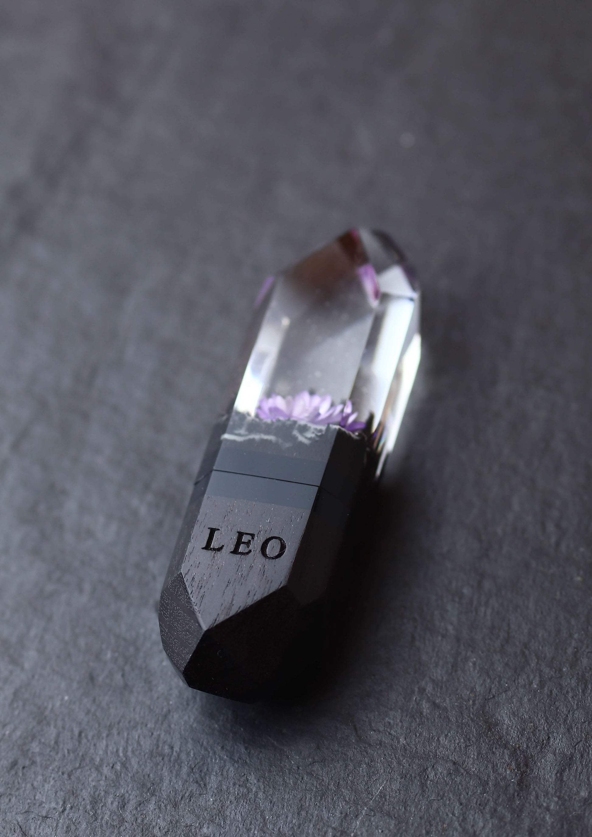 Crystal-shaped resin USB stick with violet blossom design with engraving