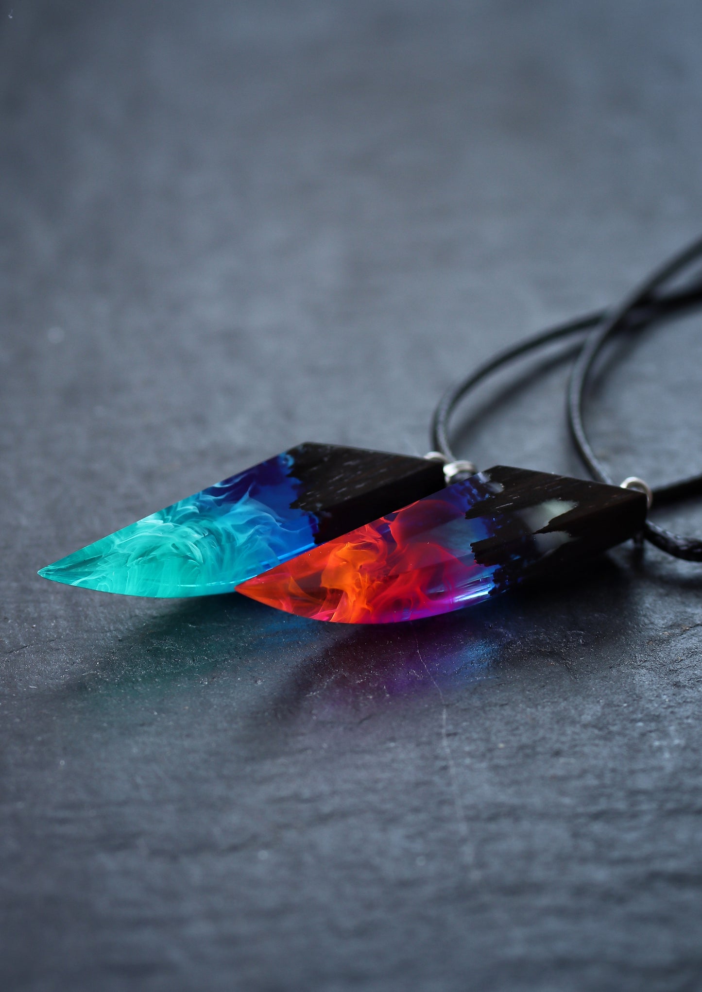 Epoxy resin and wood Couple Nightfall & Northern lights pendant