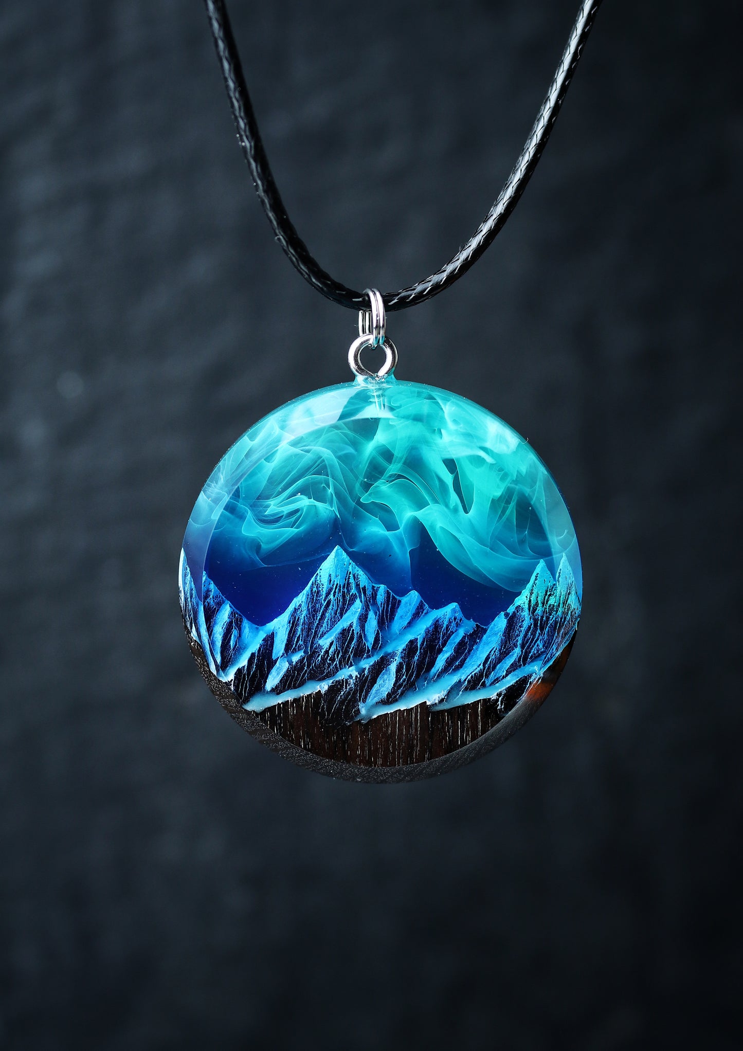 Epoxy resin and wood Northern ligts Mountain Round Faceted pendant