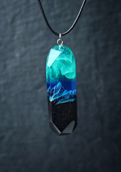 Northern lights Mountain Long pendant