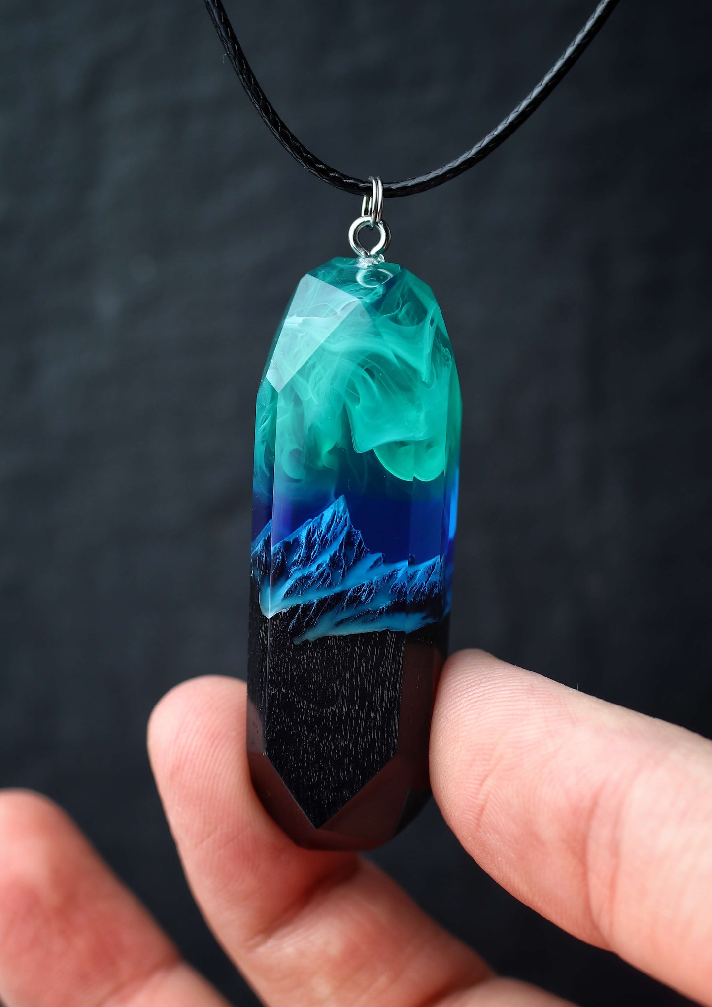 Northern lights Mountain Long pendant