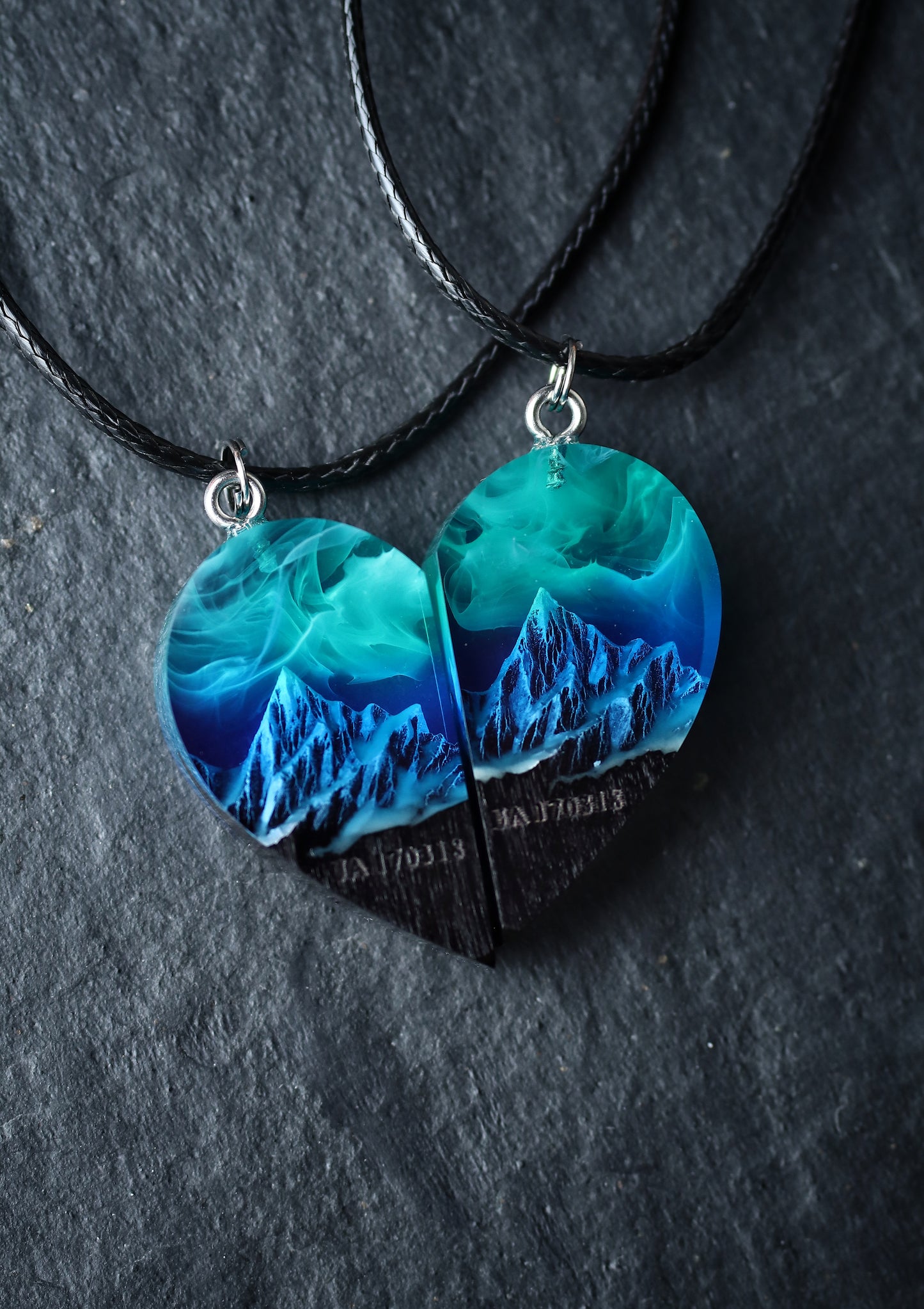 Epoxy resin and wood Couple heart Northern lights Mountain pendant Flat