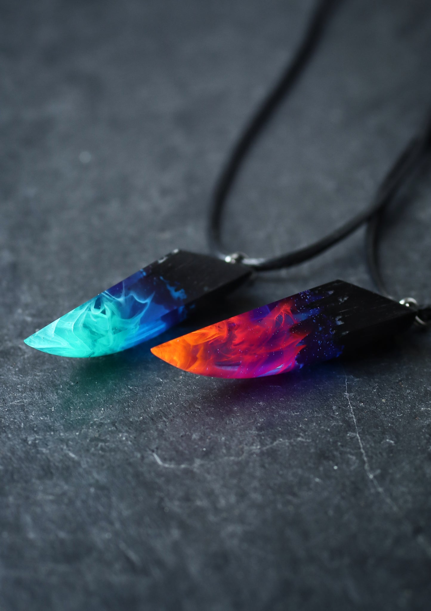 Epoxy resin and wood Couple Nightfall & Northern lights pendant