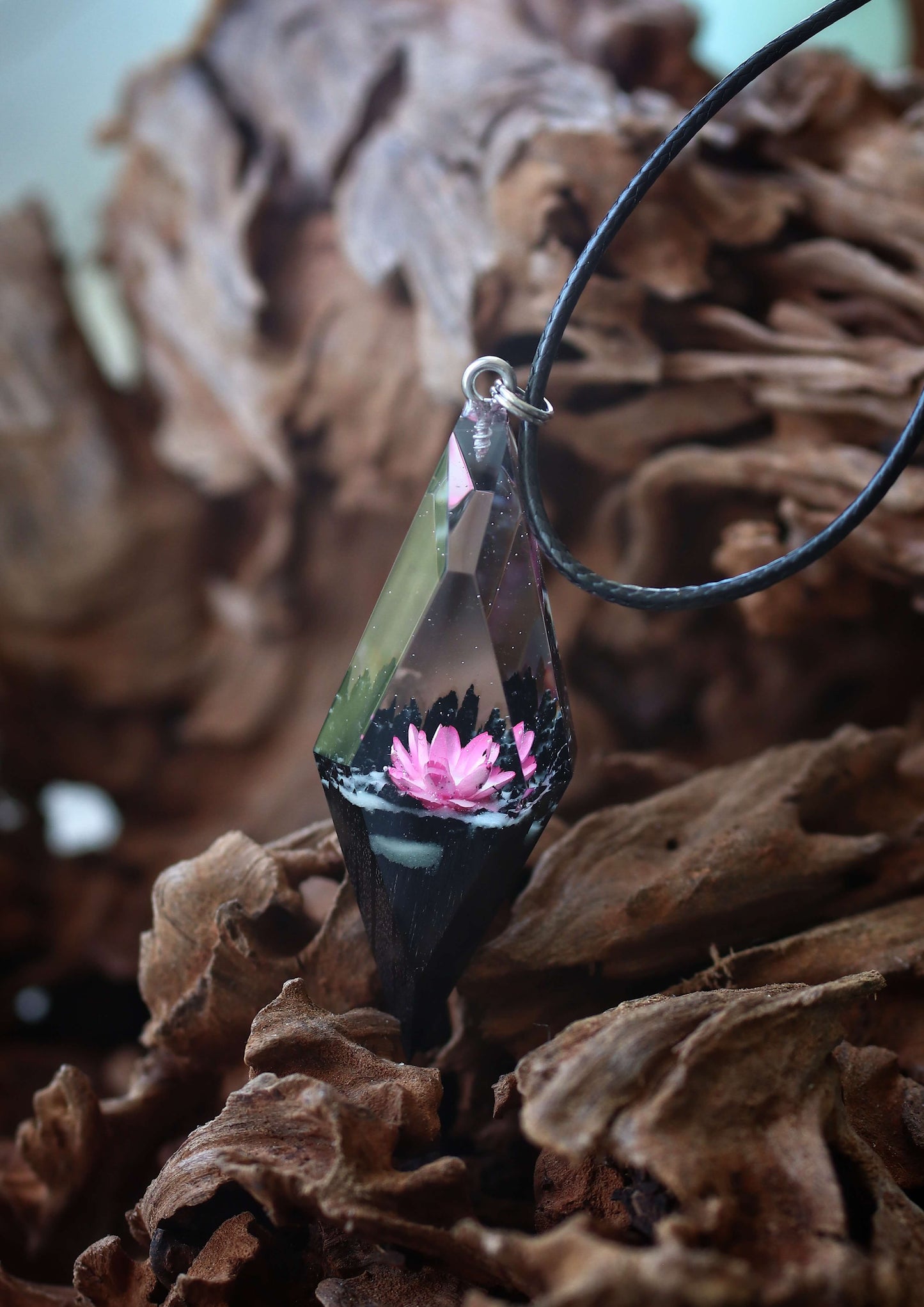 Pink Glixia Rhombus Pendant