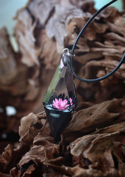 Pink Glixia Rhombus Pendant
