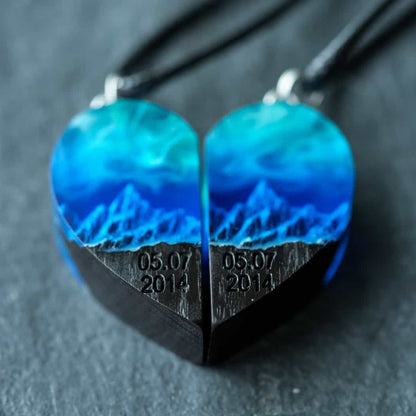 Couple heart Northern lights Mountain pendant Flat