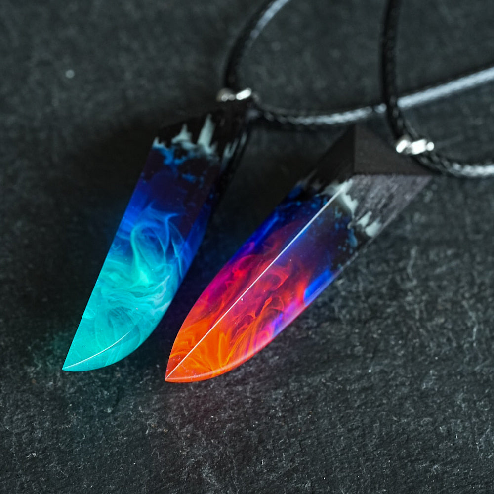 Couple Nightfall & Northern lights fang pendants – Woodmade.Wonderwood