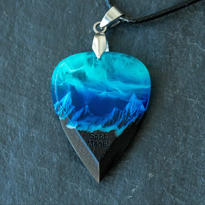 Northern lights Mountain guitar pick