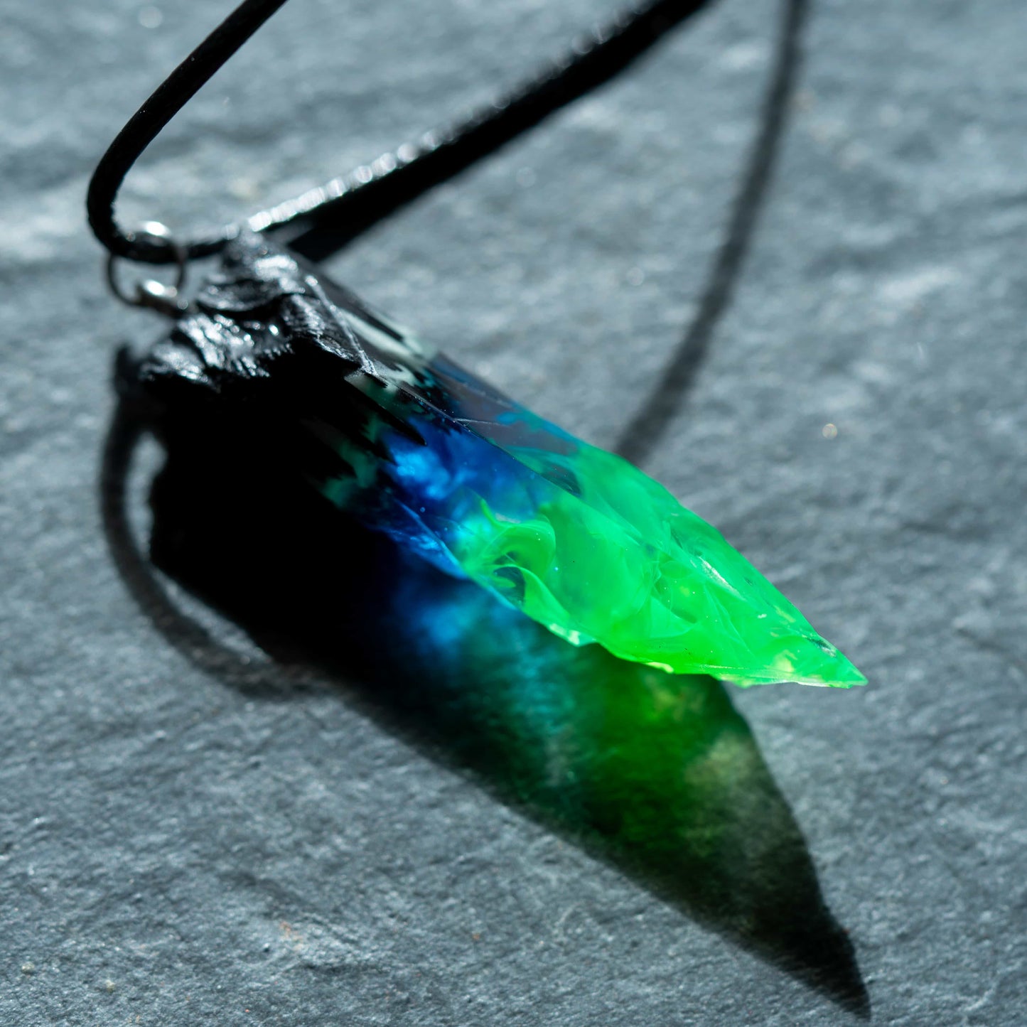 Wildwood Emerald Aurora Fang Pendant