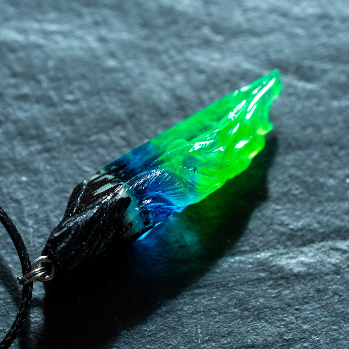 Wildwood Emerald Aurora Fang Pendant