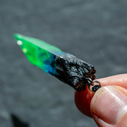 Wildwood Emerald Aurora Fang Pendant