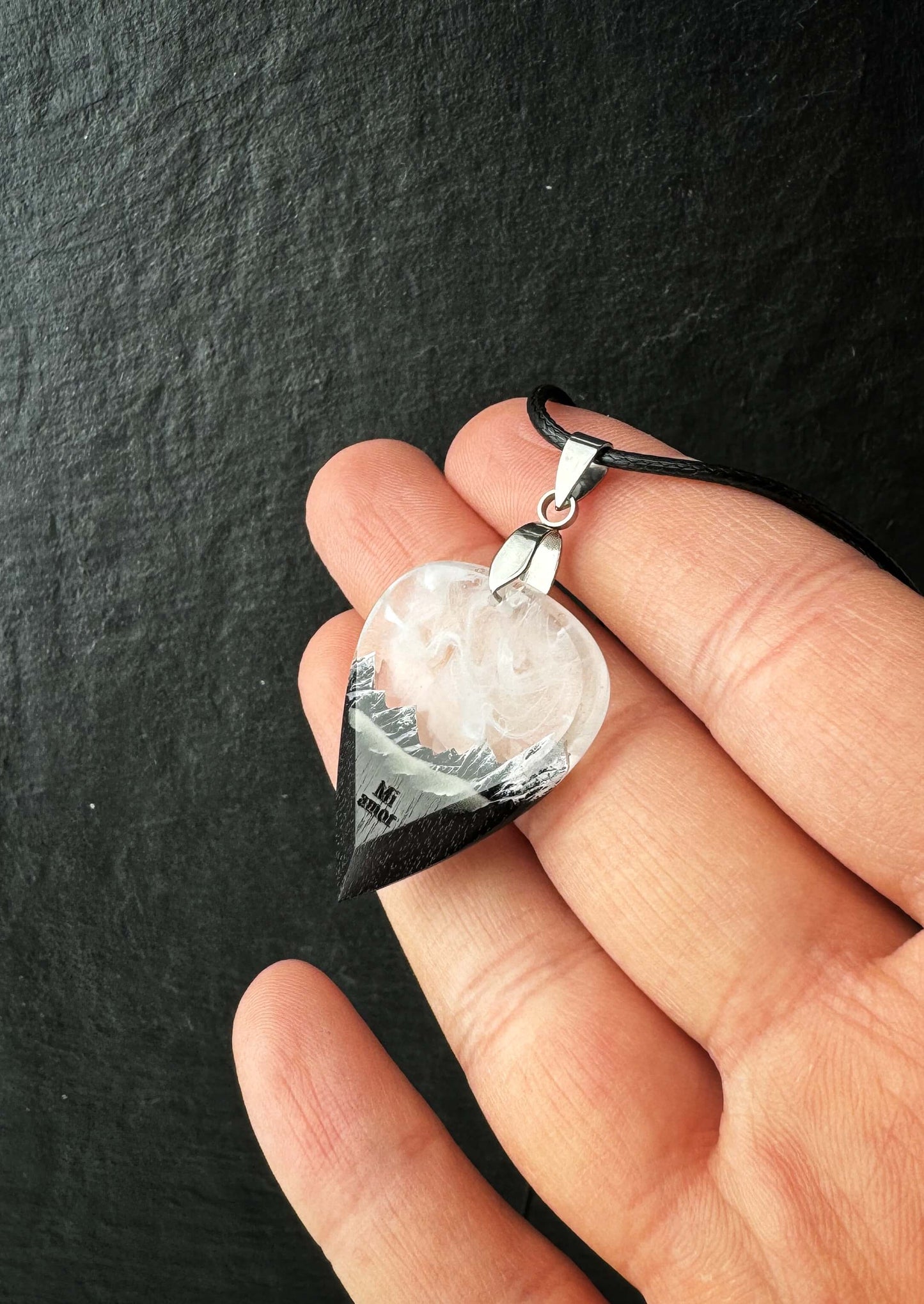 White Mountain guitar pick