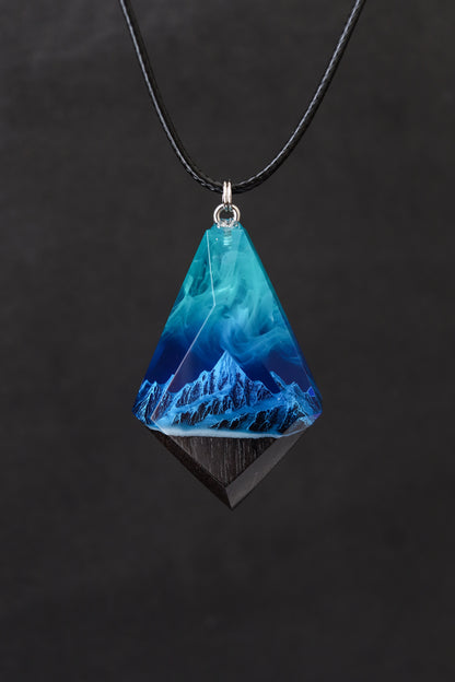 Northern lights Mountain Rhombus pendant
