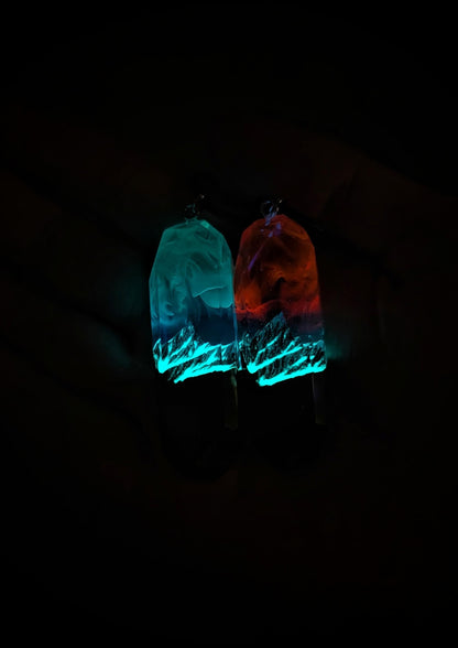 Northern lights Mountain Long pendant