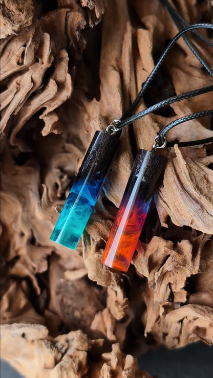 Epoxy resin and wood Northern lights & Nightfall Cylindrical Couple pendant