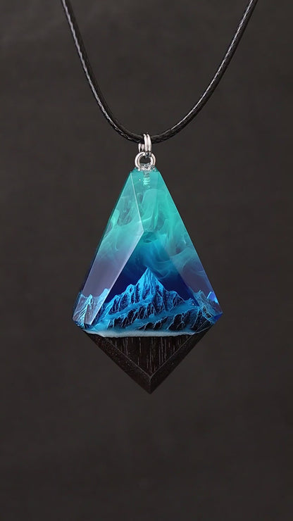 Northern lights Mountain Rhombus pendant